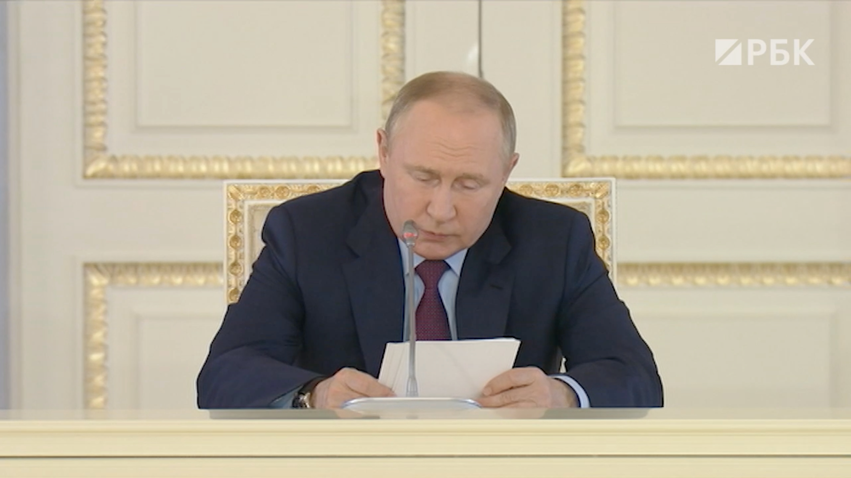 Путин предложил «шире посмотреть» на программы поддержки автопрома