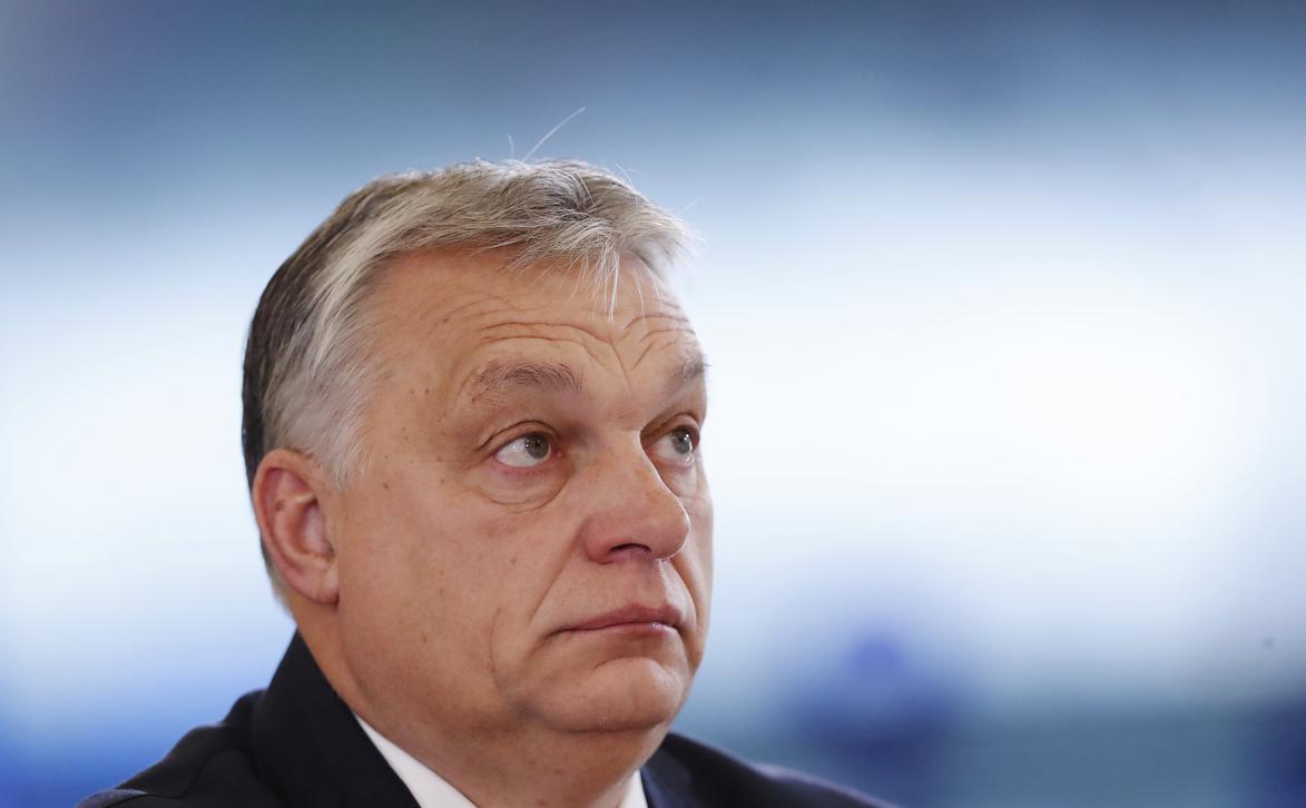 Венгрия помешала Евросоюзу ввести санкции против Мантурова"/>













