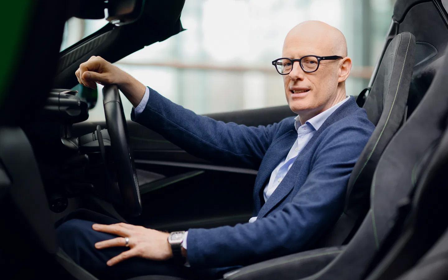 Какими будут новые модели Porsche. И при чем тут Ferrari с McLaren