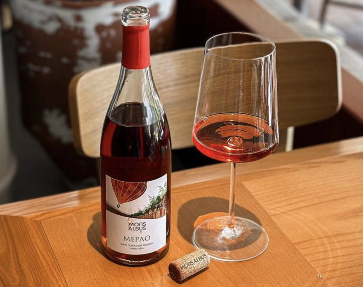 Этикетки с легендой: 10 историй о создании этикеток российского вина