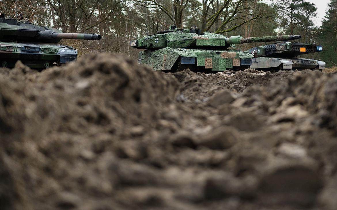 Глава Минобороны Германии отказалась поставлять Киеву танки «в одиночку»