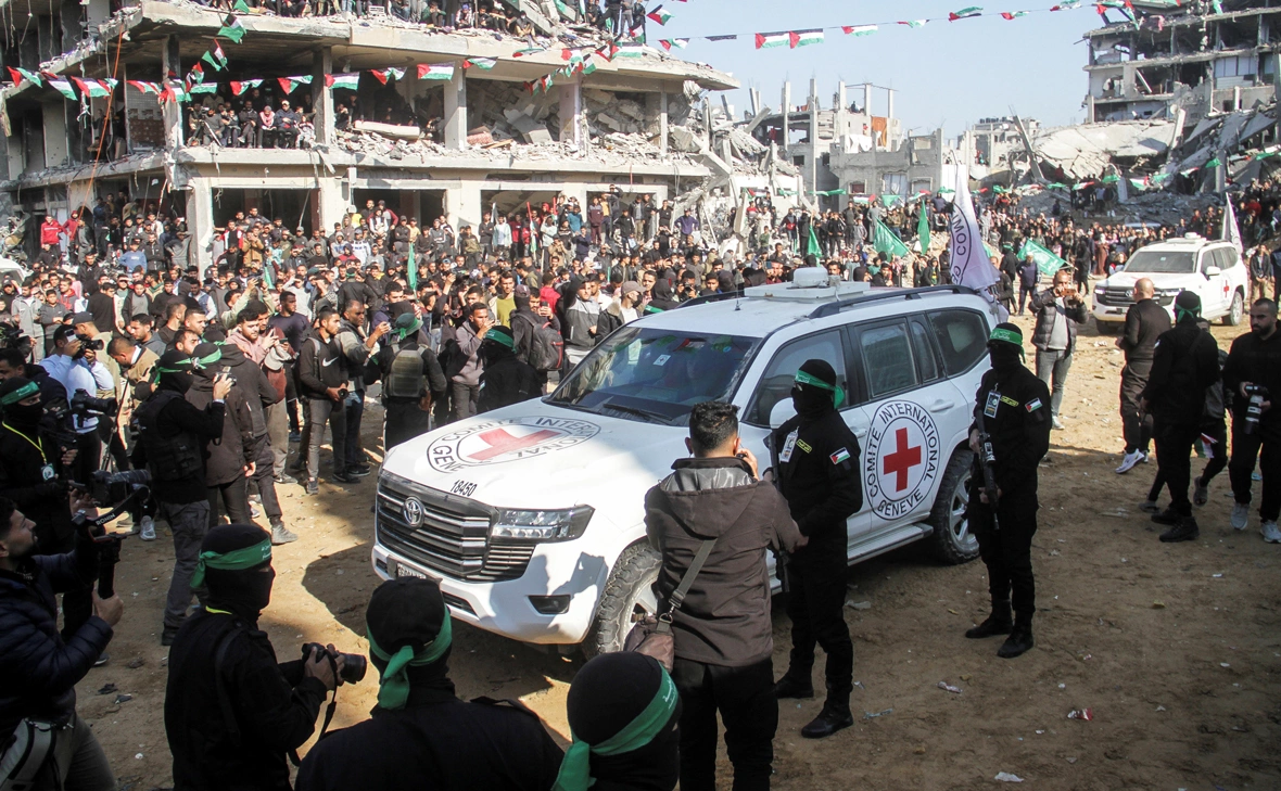 Mahmoud Issa / Reuters