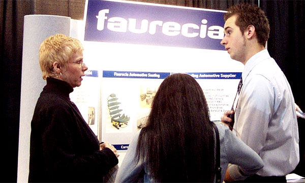 Французский поставщик Faurecia сокращает штат