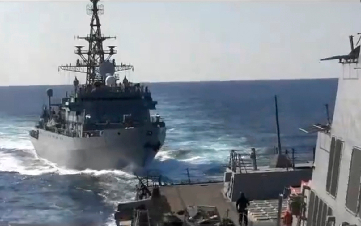 США обвинили российский корабль в агрессивном сближении недалеко от Ирана
