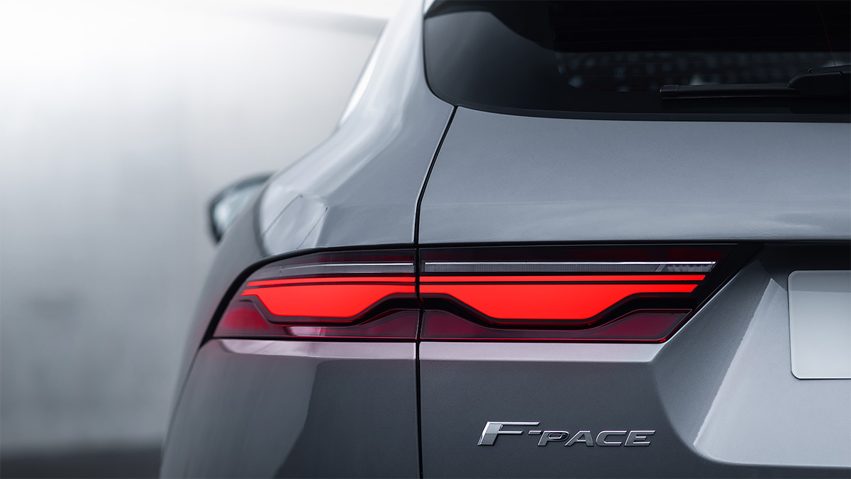 Двойной «Джей». 7 фактов об обновлении Jaguar F-Pace