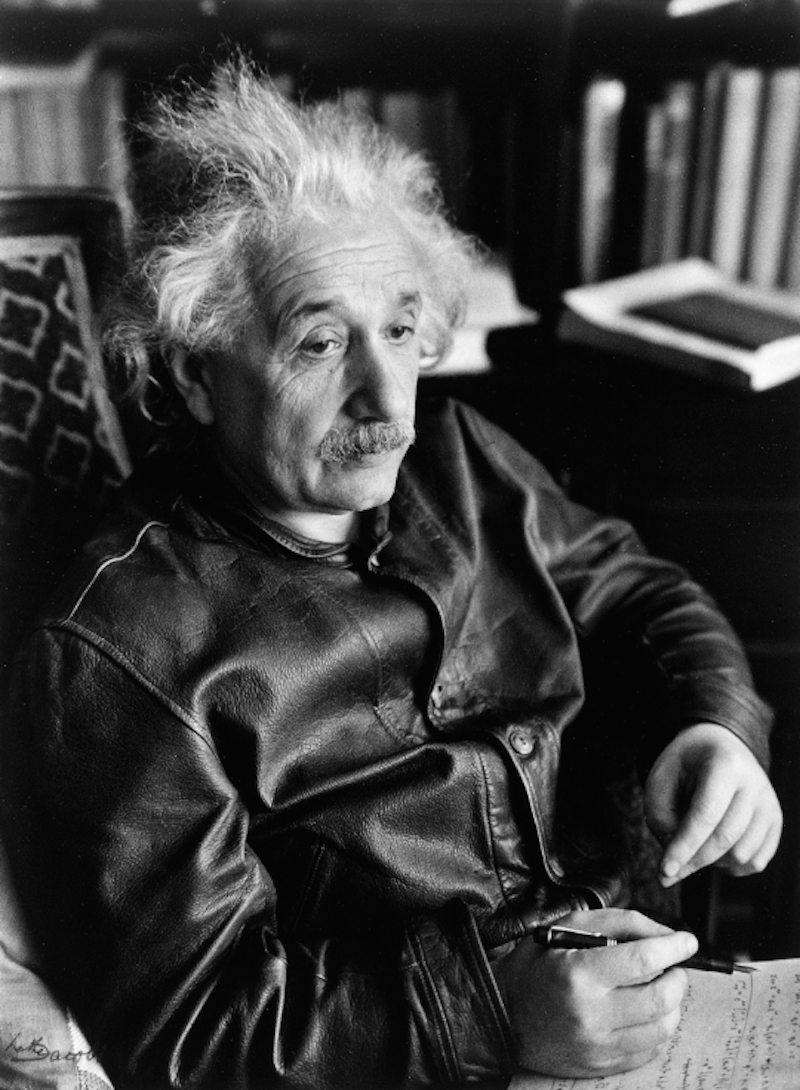 Альберт Эйнштейн в кожаной куртке, 1938 г.