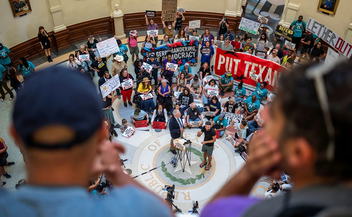 Sergio Flores / Reuters