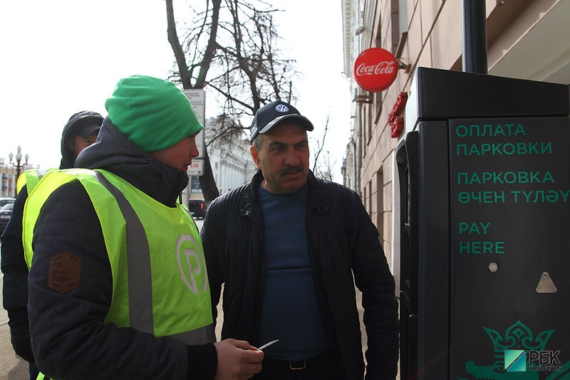 Мэр Казани сделал парковки частично бесплатными после просьб горожан