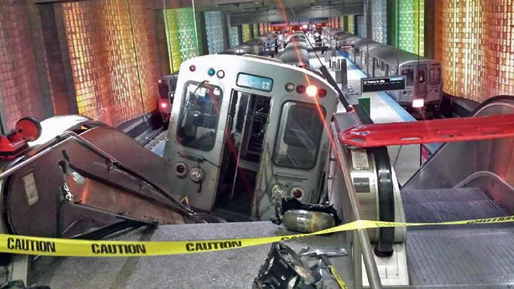 В чикагском метро сошел с рельсов поезд: десятки пострадавших