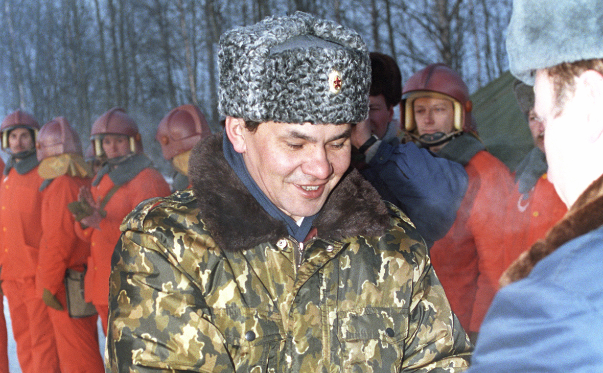 Шойгу губернатор московской области в каком году. Шойгу 2000.