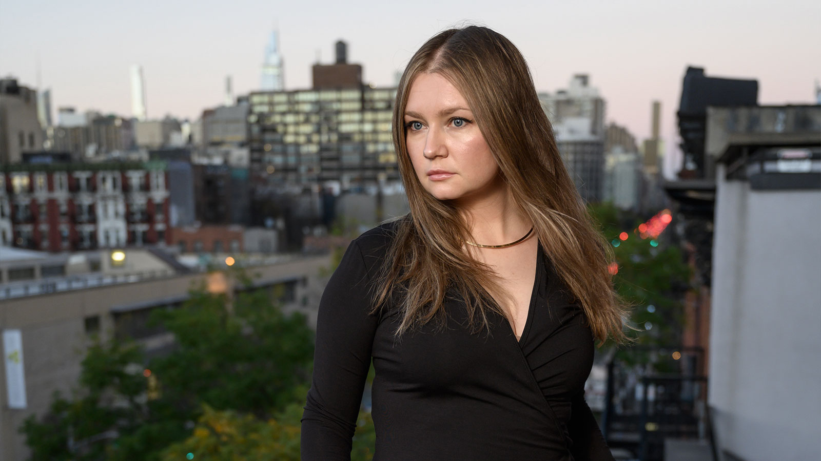 Власти Нью-Йорка признали опасной для жизни квартиру аферистки Анны Делви |  РБК Life