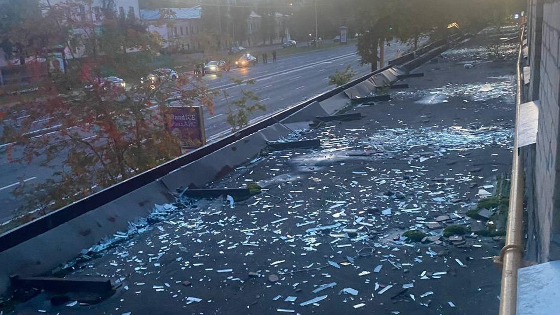 Очевидцы рассказали об атаке дрона на Комсомольском проспекте в Москве