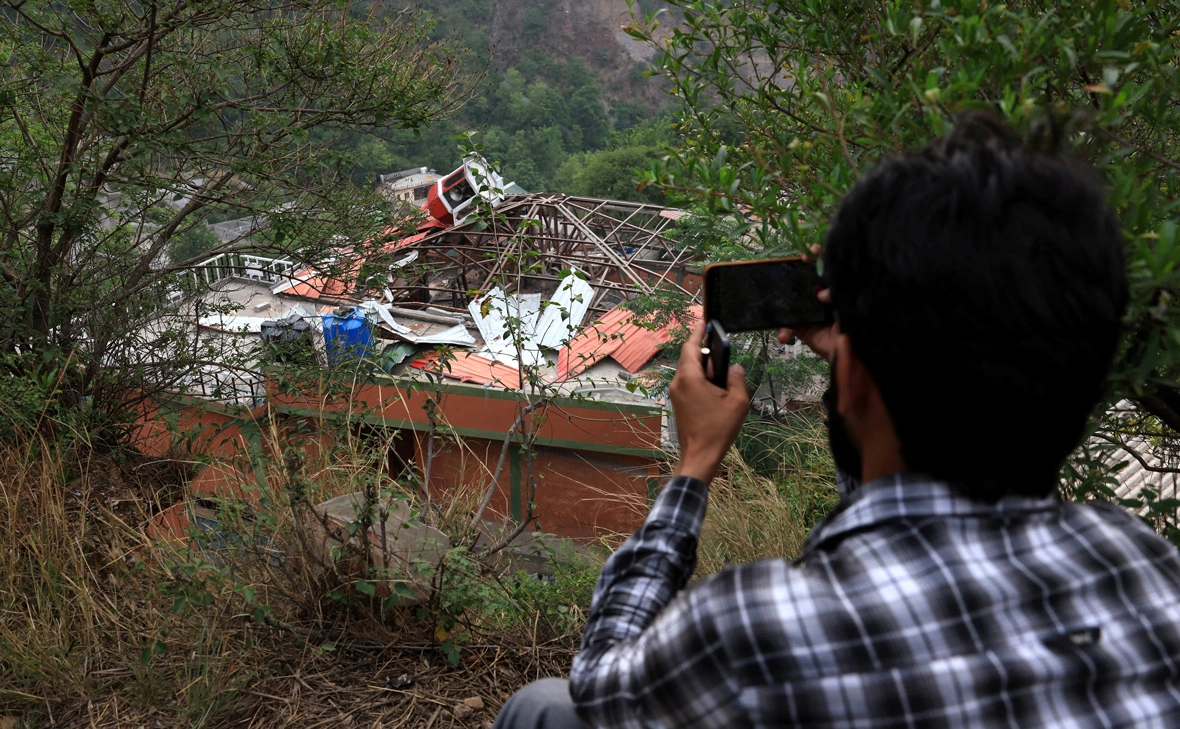 Akhtar Soomro / Reuters