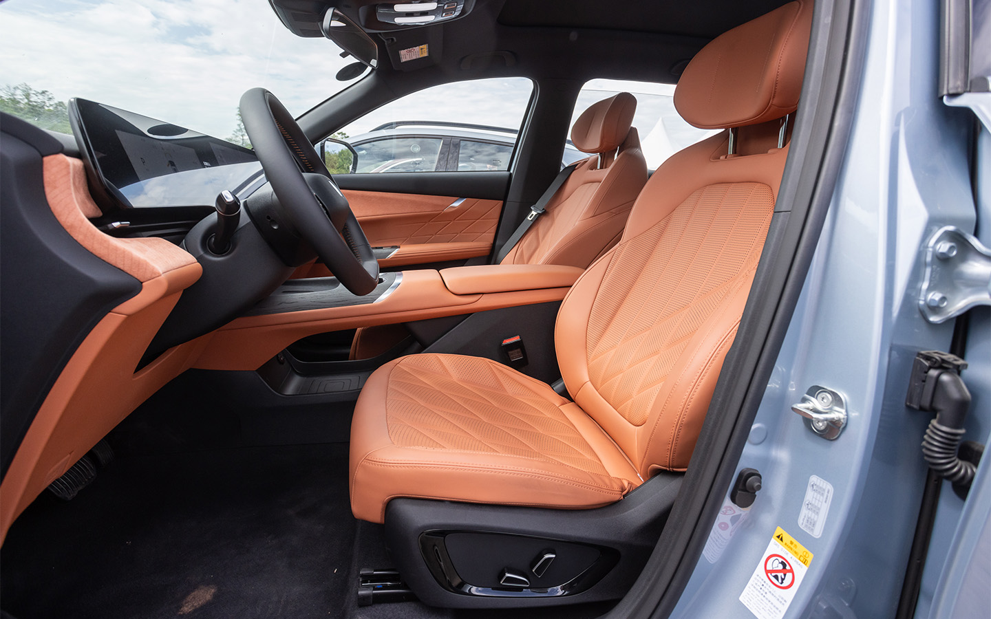 
            Четвертый пошел. Тест кроссовера Changan CS75 Plus нового поколения
        
