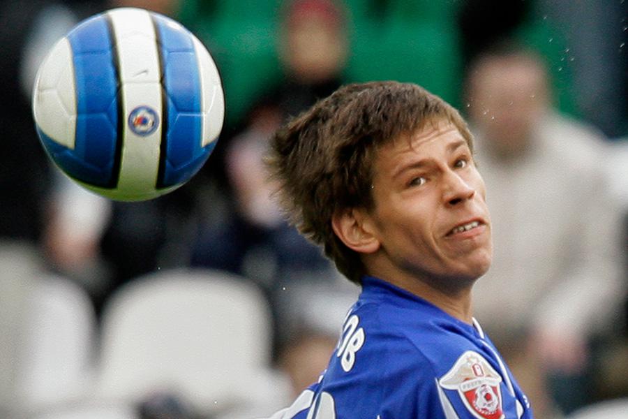 Фёдор Смолов из ФК &laquo;Динамо&raquo; (Москва) в матче чемпионата России по футболу между ФК &laquo;Москва&raquo; и ФК &laquo;Динамо&raquo; на стадионе имени Эдуарда Стрельцова в Москве, 19 апреля 2008 года