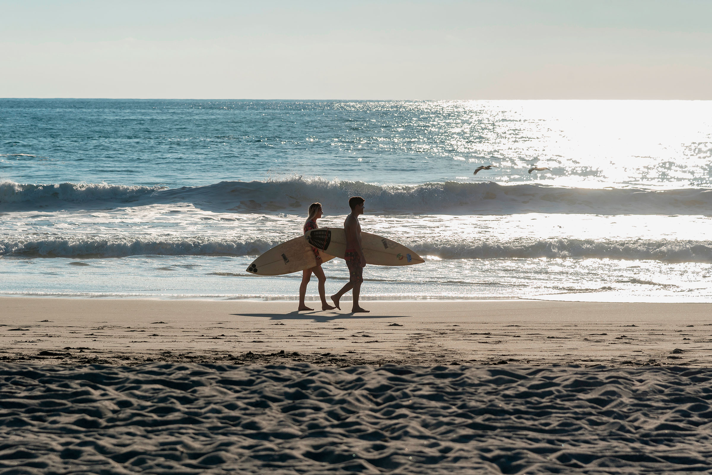 Зачем: в 2026 году получит статус Всемирного заповедника серфинга.

Что делать: заниматься серфингом, посещать арт-центр Casa Wabi.