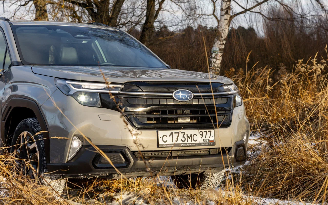 На&nbsp;новом Subaru Forester увеличили размеры радиаторной решетки&nbsp;&mdash; она растянута на всю ширину, от фары к фаре