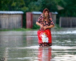 В столице Приднестровья прорвало дамбу, вода заливает город