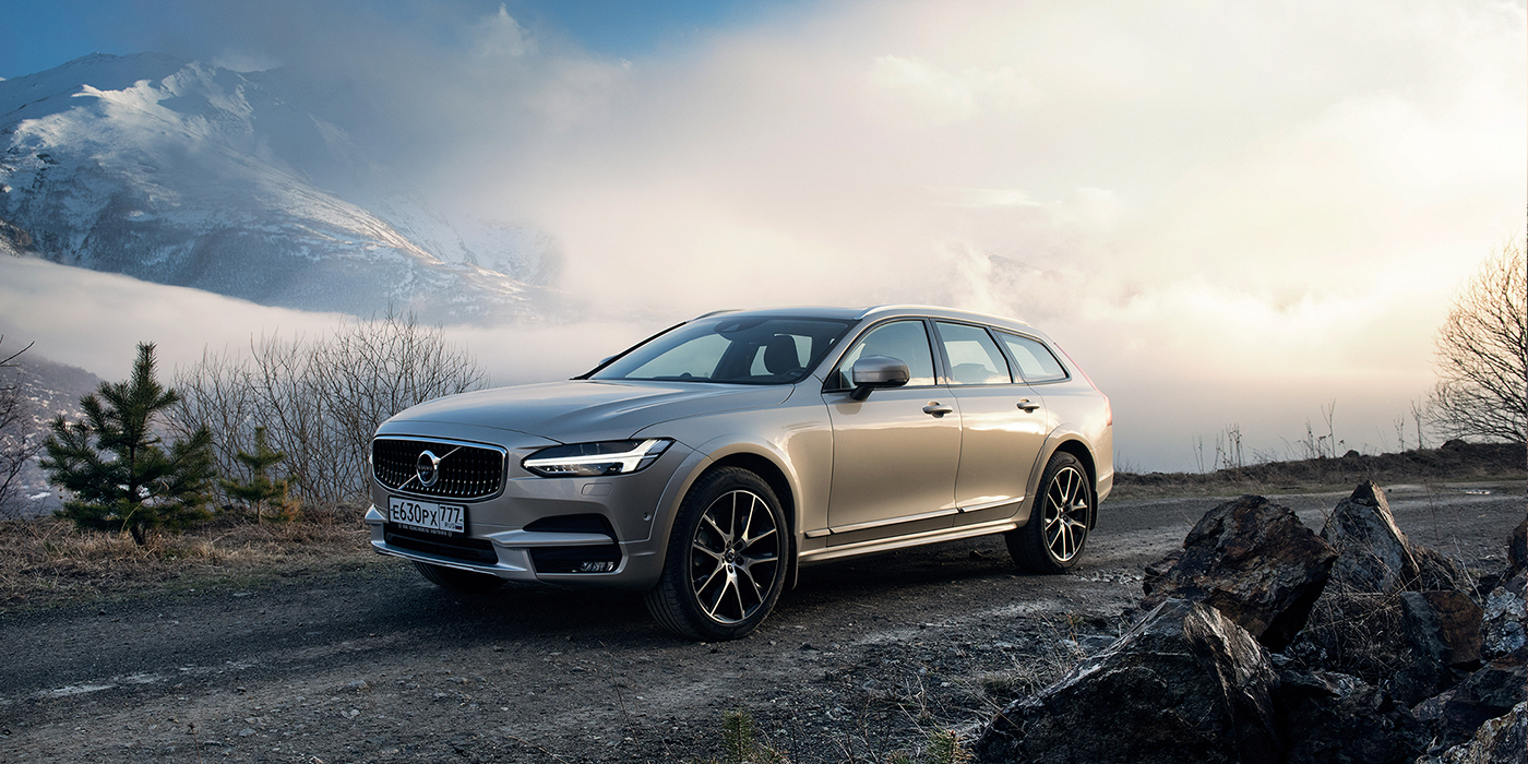 Высота над уровнем поля. Тест-драйв Volvo V90 Cross Country :: Autonews