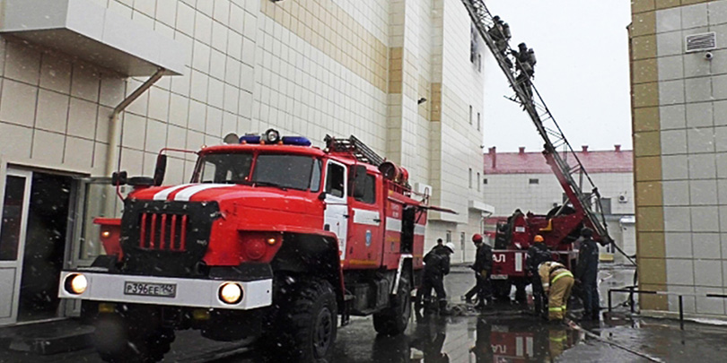 В МЧС сообщили о 35 пропавших без вести в кемеровском ТЦ