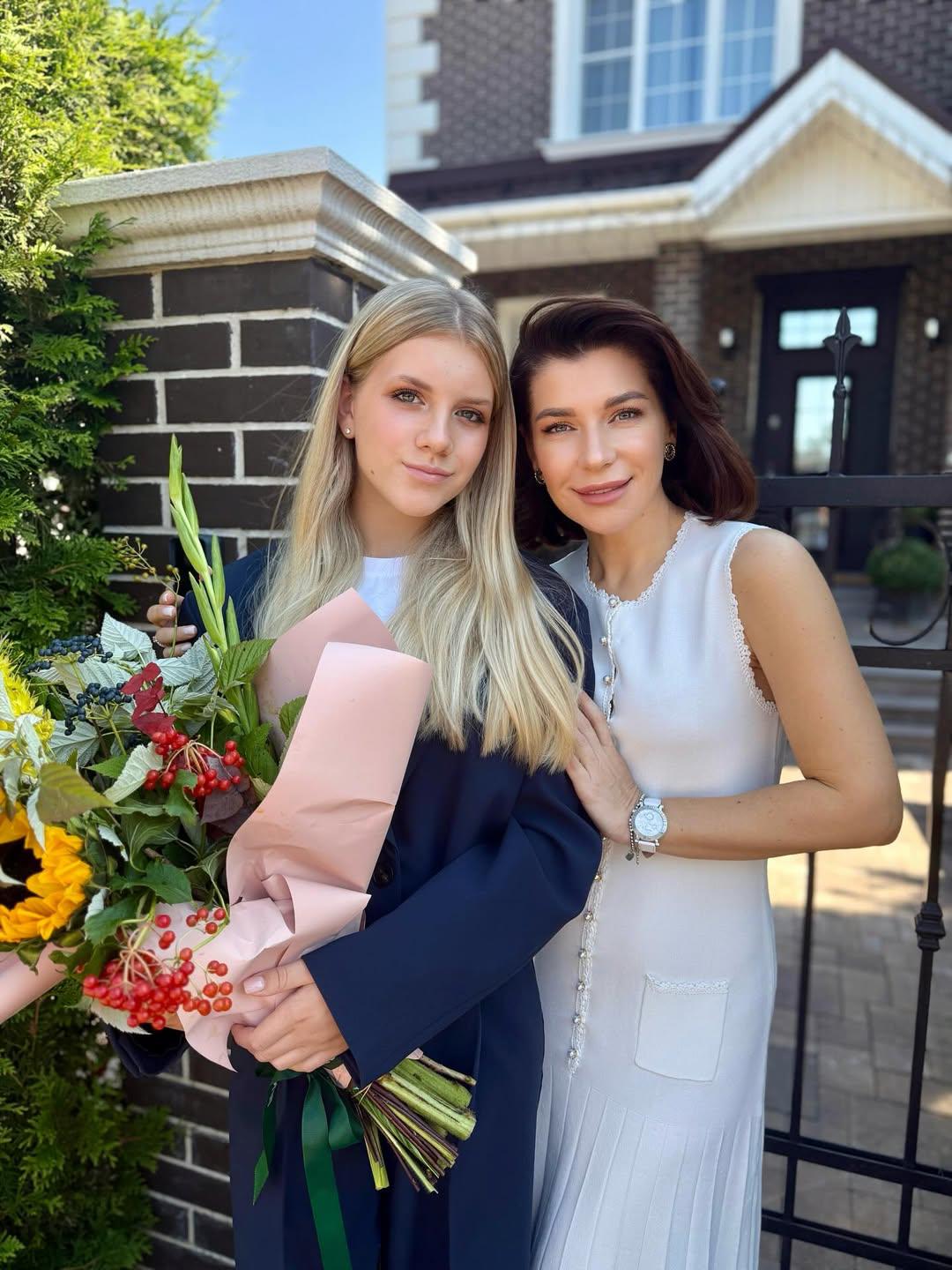 Екатерина Волкова с дочерью Елизаветой