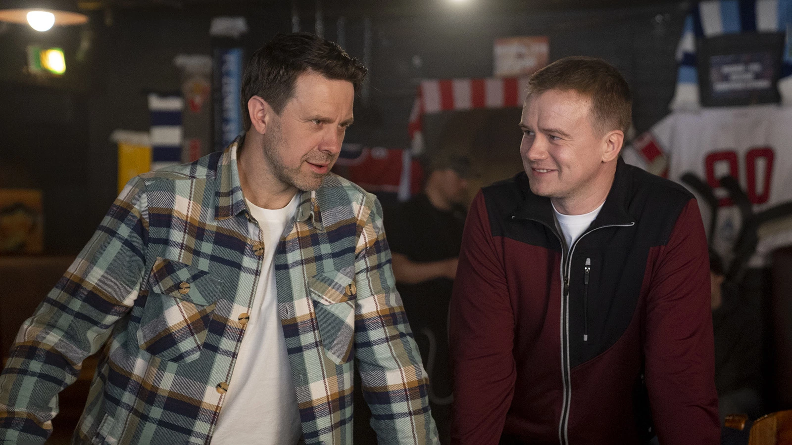 Сергей Перегудов и Алексей Бардуков на съемках продолжения фильма «Хоккейные папы»