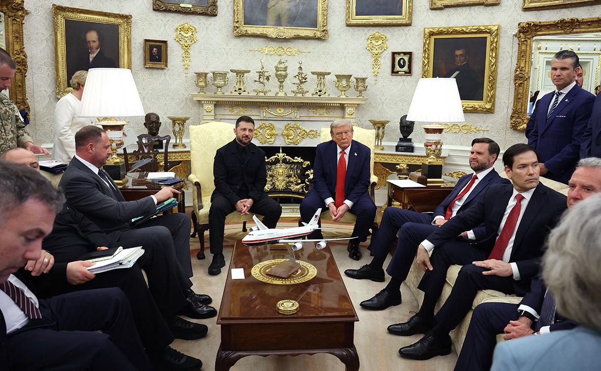 Дональд Трамп встречается с Владимиром Зеленским в Белом доме, Вашингтон, 18 августа 2025 года

