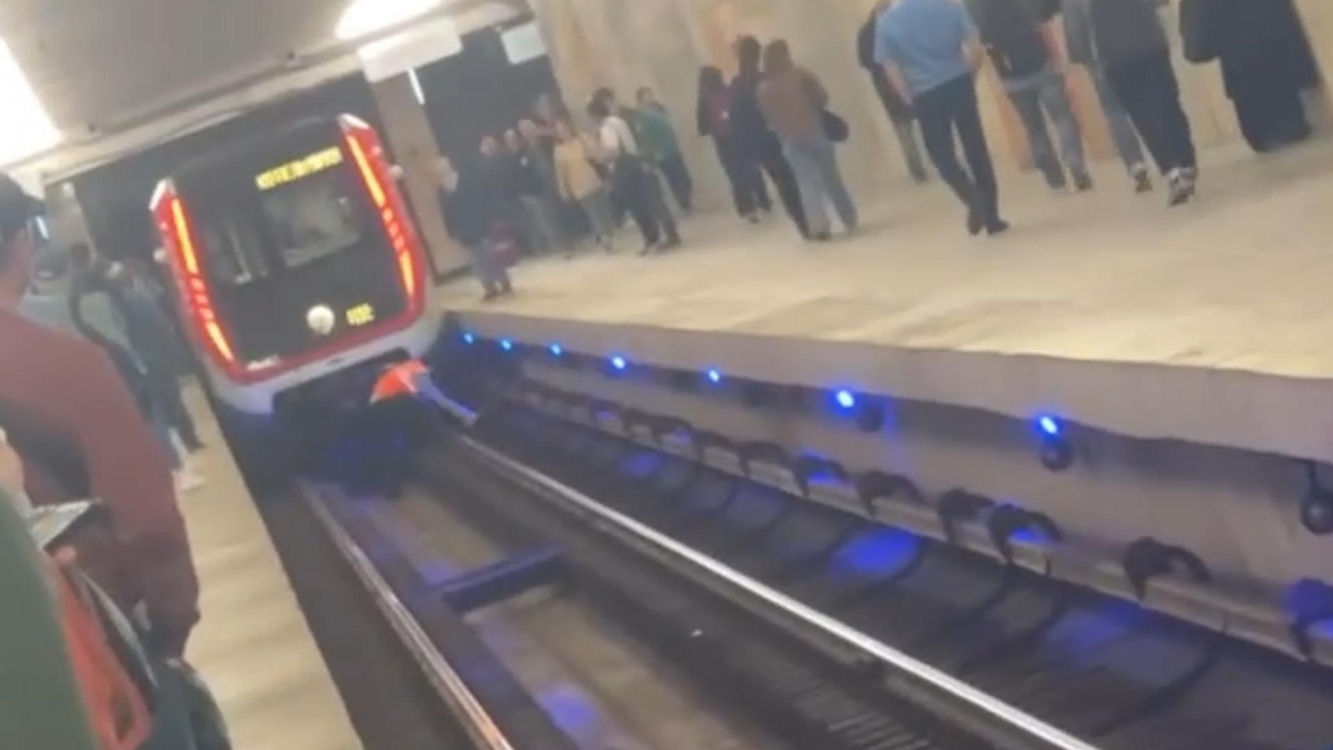В Москве остановили движение поездов на части фиолетовой линии метро