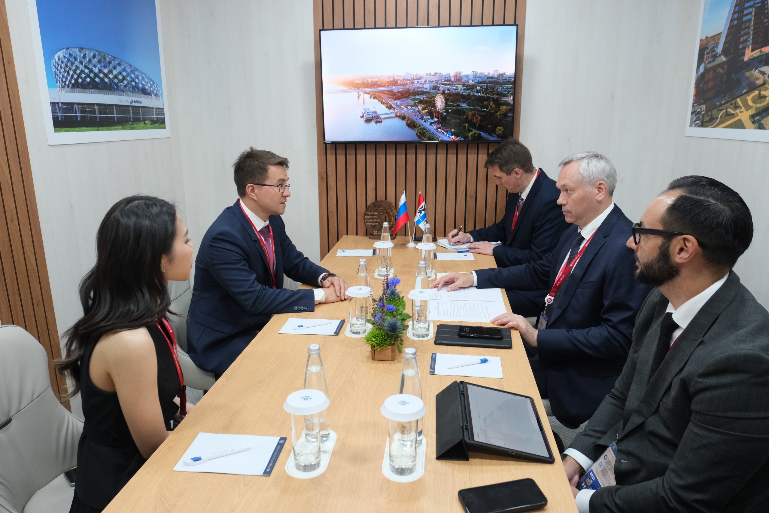 Встреча губернатора&nbsp;Новосибирской области Андрея Травникова с представителями компании&nbsp;&laquo;Сэлтикс Сиберия&raquo;