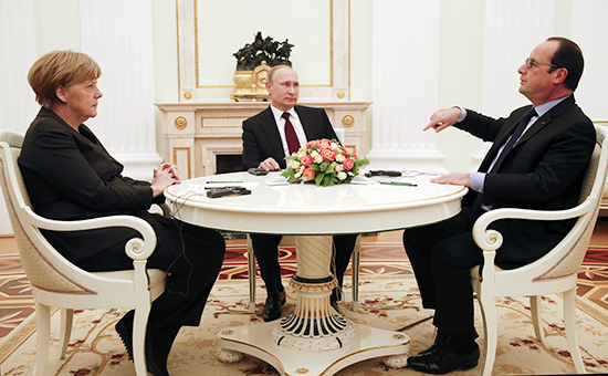 Канцлер Германии Ангела Меркель,&nbsp;президент России Владимир Путин&nbsp;и президент Франции Франсуа Олланд (слева направо), 2015 год