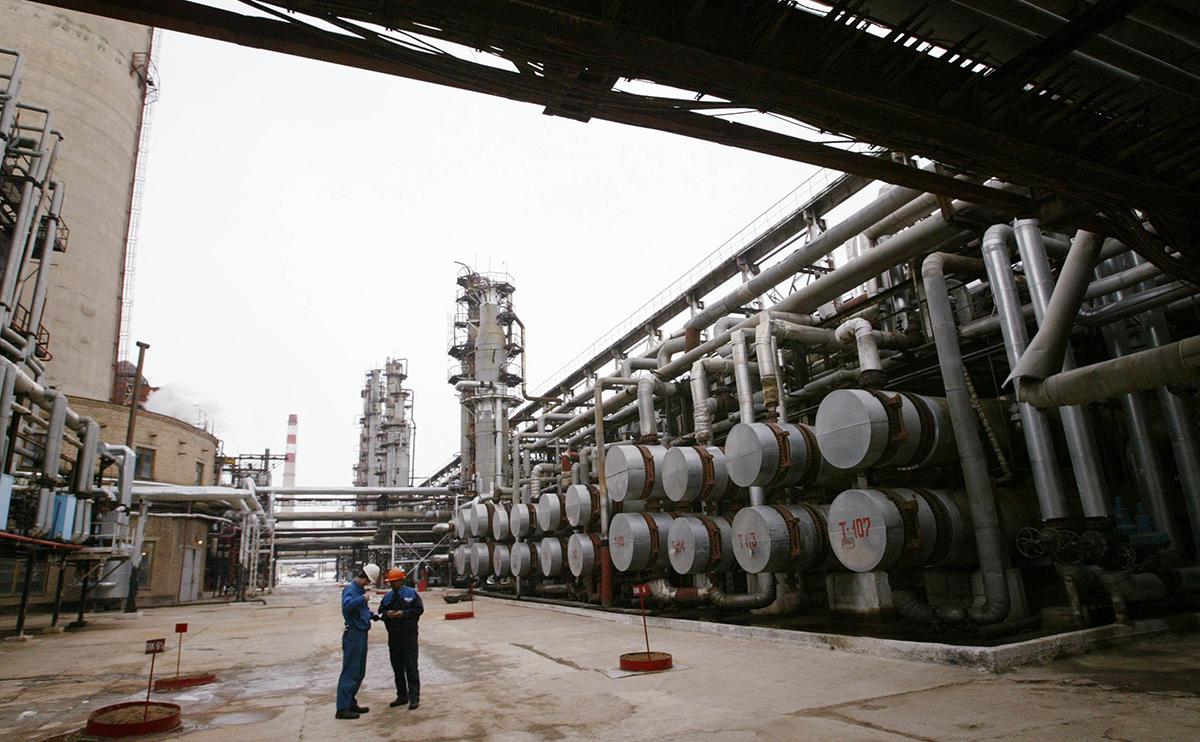 Казахстан впервые отправил нефть в Баку через Каспийское море