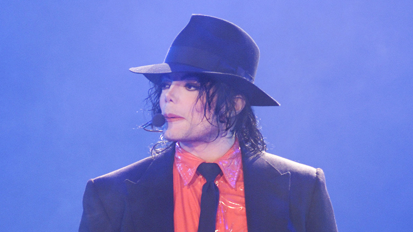 <p>Майкл Джексон родился 29 августа 1958 года в городе Гэри, штат Индиана. На фото: Майкл Джексон, 2002 год</p>