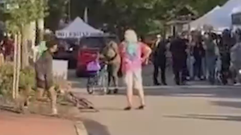 Автомобиль въехал в толпу на фестивале в Пенсильвании