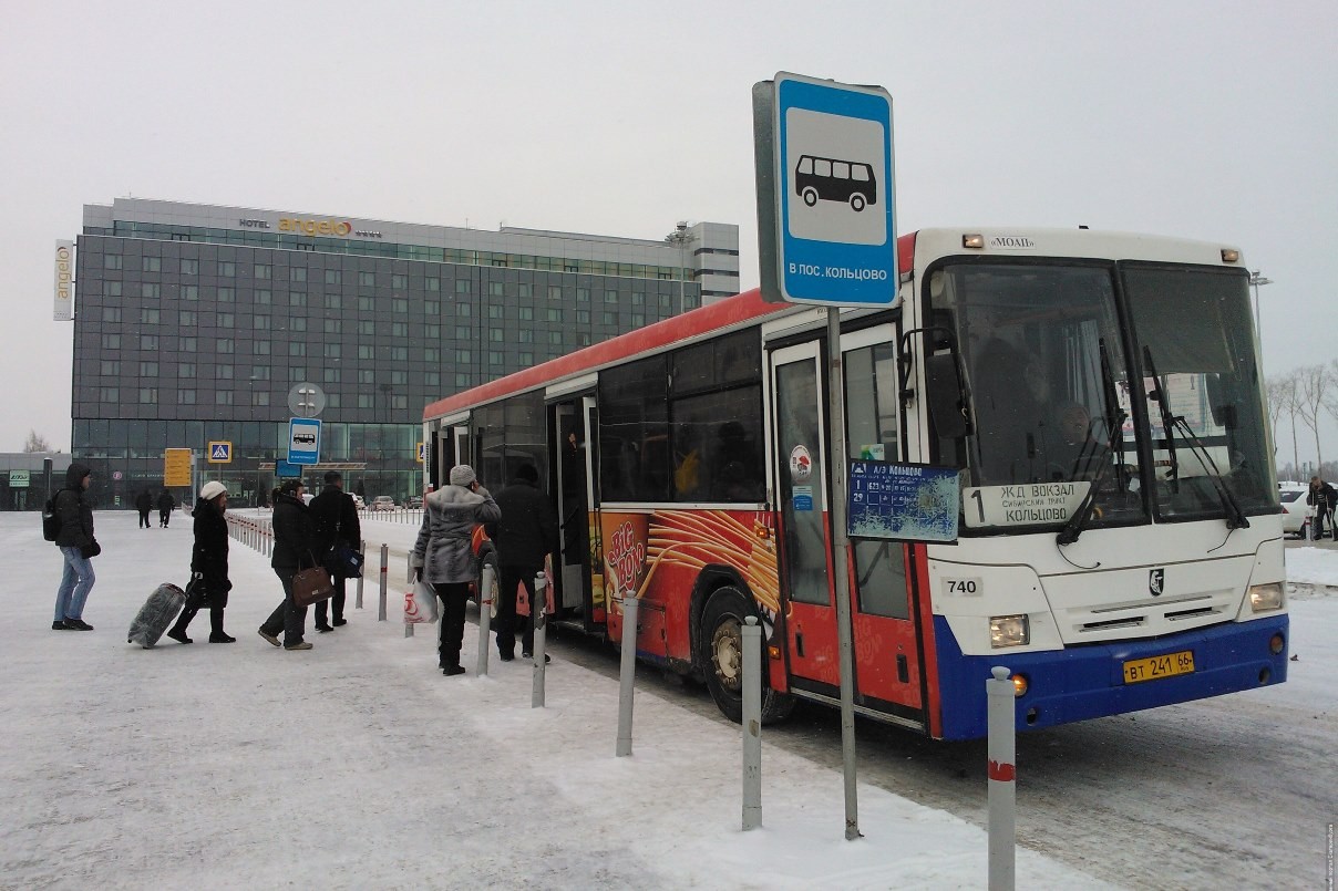 За год по вине водителей автобусов на Среднем Урале пострадали 210 человек