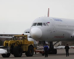 В Иркутской обл. у пассажирского самолета при взлете отказал двигатель