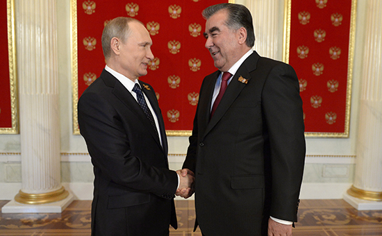 Президент России Владимир Путин и&nbsp;президент Республики Таджикистан Эмомали Рахмон (май 2015 года)