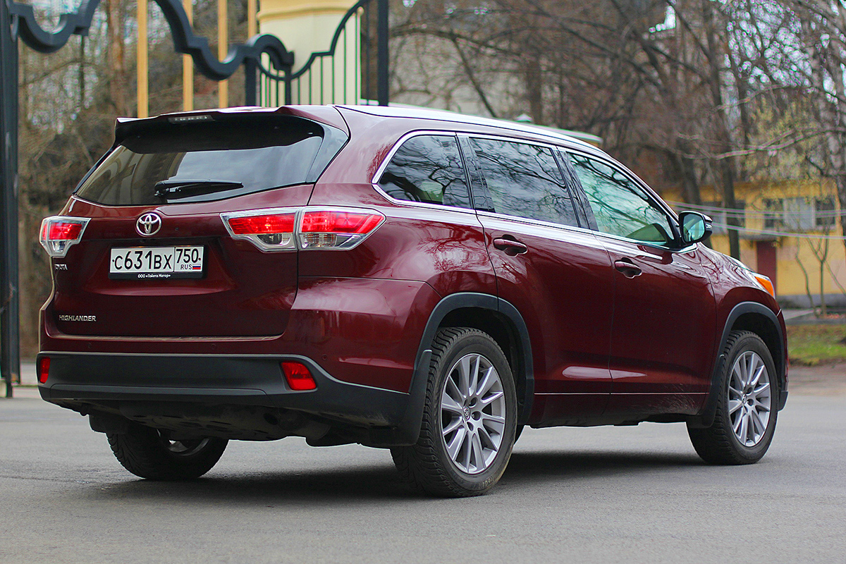 Мало не покажется. Тест-драйв Toyota Highlander :: Autonews