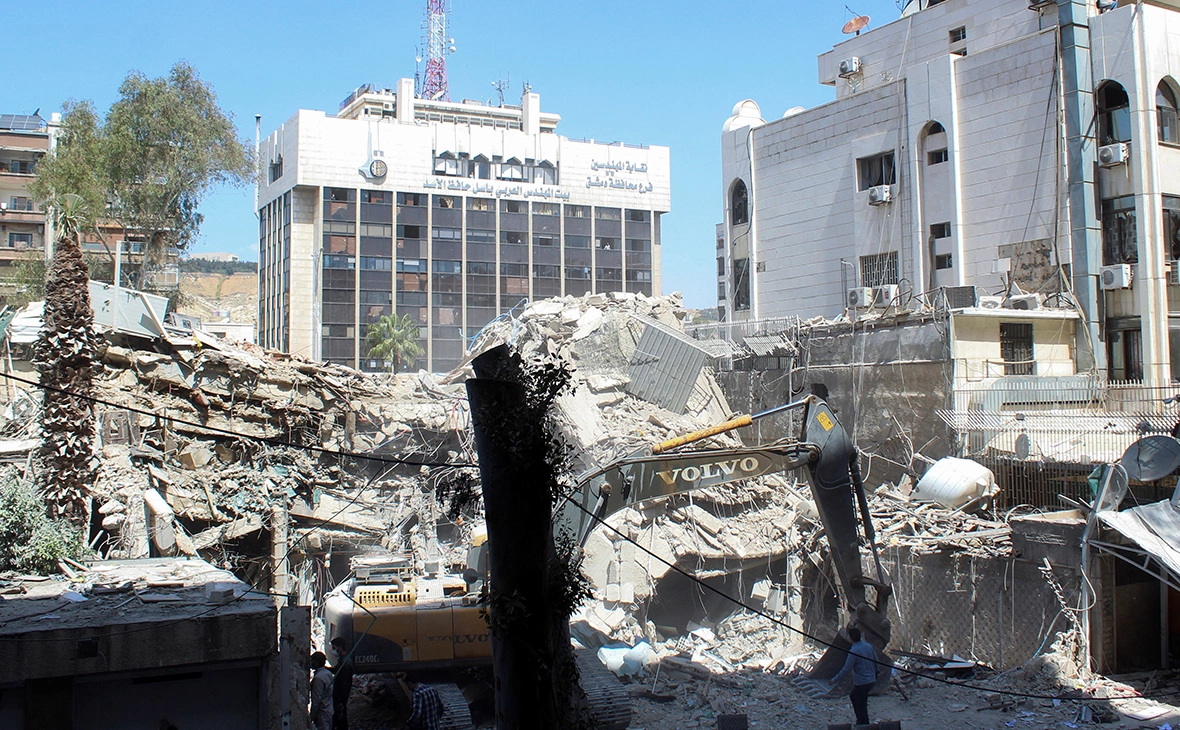 Firas Makdesi / Reuters