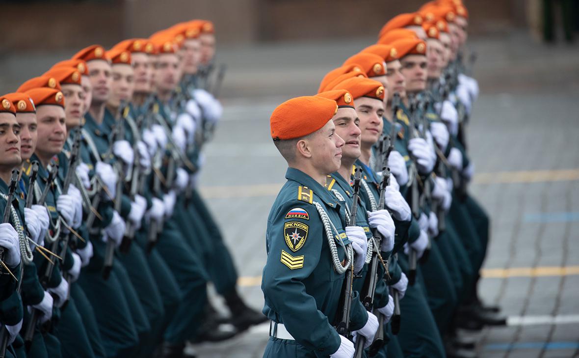 Шойгу заявил о 150 тыс. участников парадов 9 Мая в России