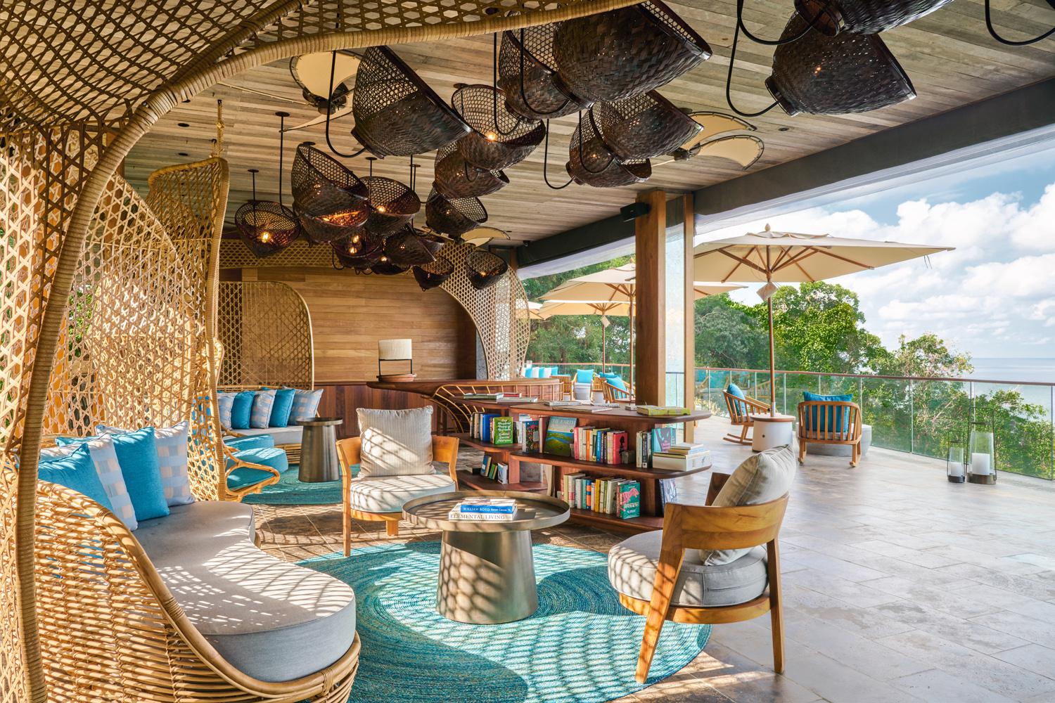 Лобби отеля Krabey Island by Six Senses