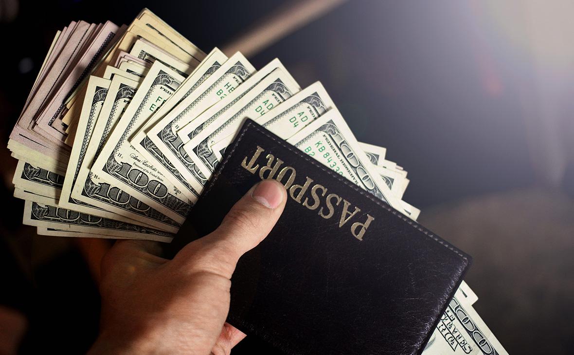 США потребуют от части иммигрантов залог до $250 тысяч для получения визы