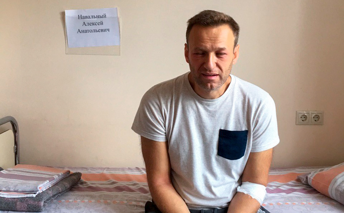 Навальный сообщил о развитии аллергической реакции и контактном дерматите —  РБК