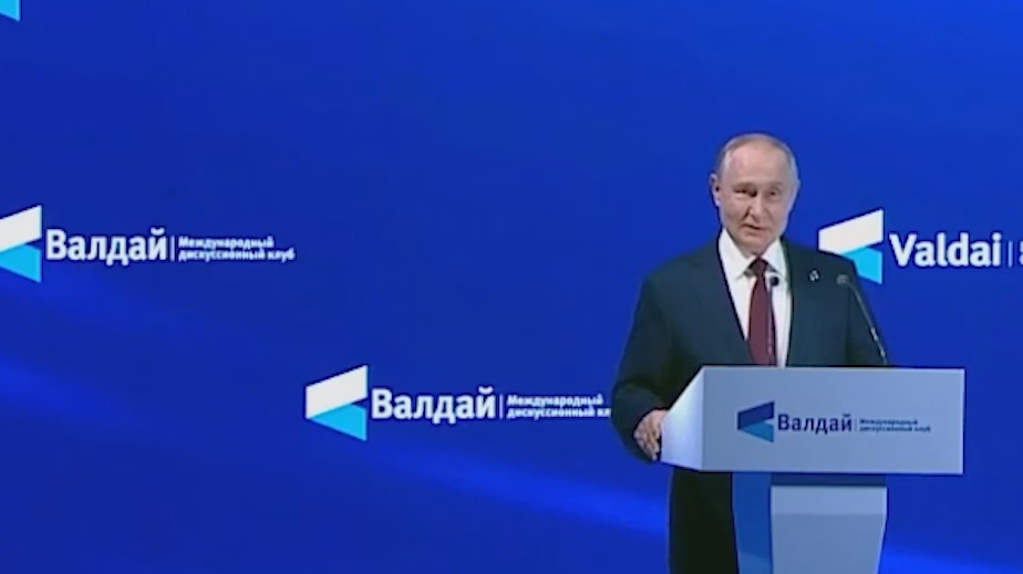 Путин в ответ на действия Запада напомнил пословицу про лом