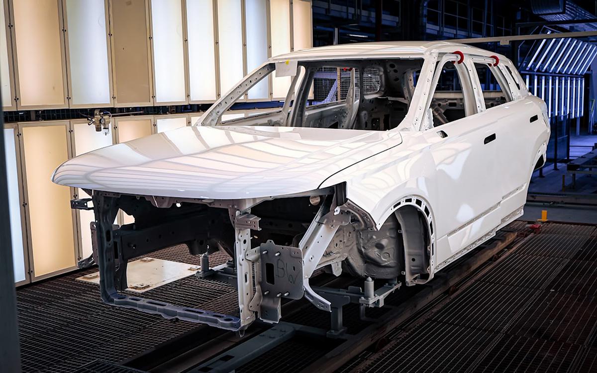 На экс-заводе GM окрасили первый кузов кроссовера Jeland. Фото