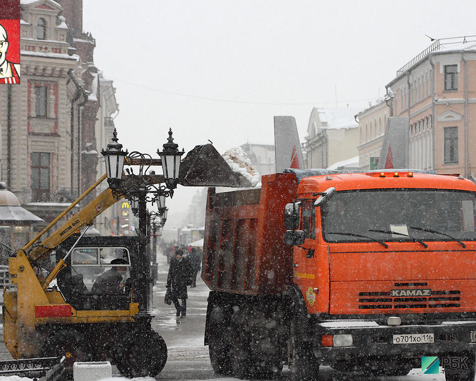 Дефицит сил: власти Казани заявили о нехватке рабочих для уборки снега