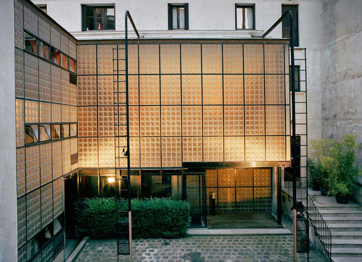 Maison de Verre считается памятником конструктивизма, сегодня в нем расположен музей