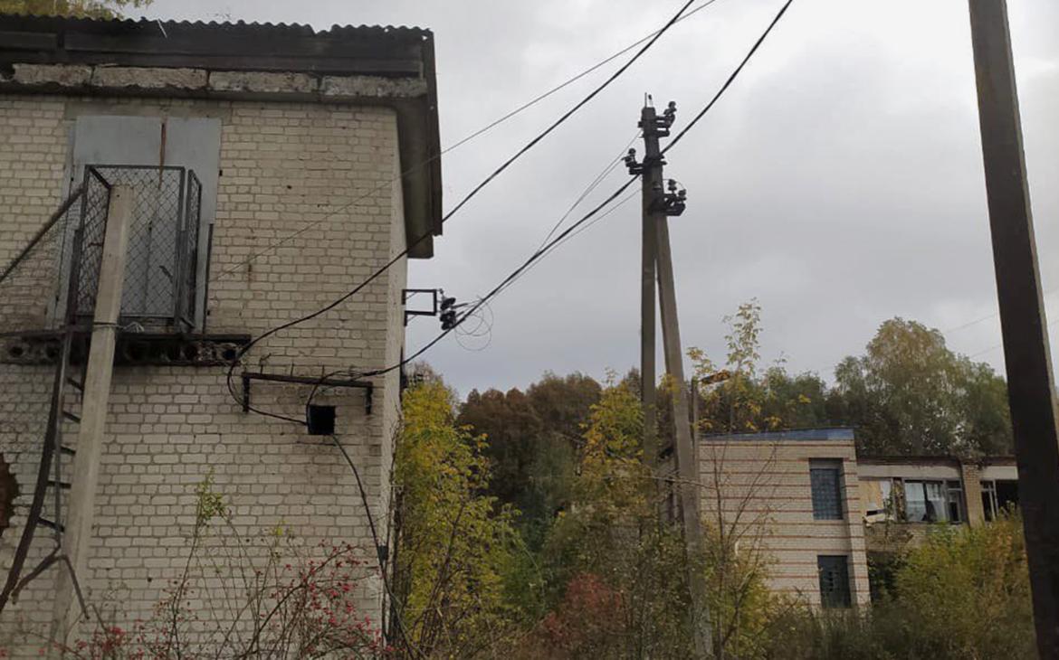 Поселок в Курской области остался без света после обстрела