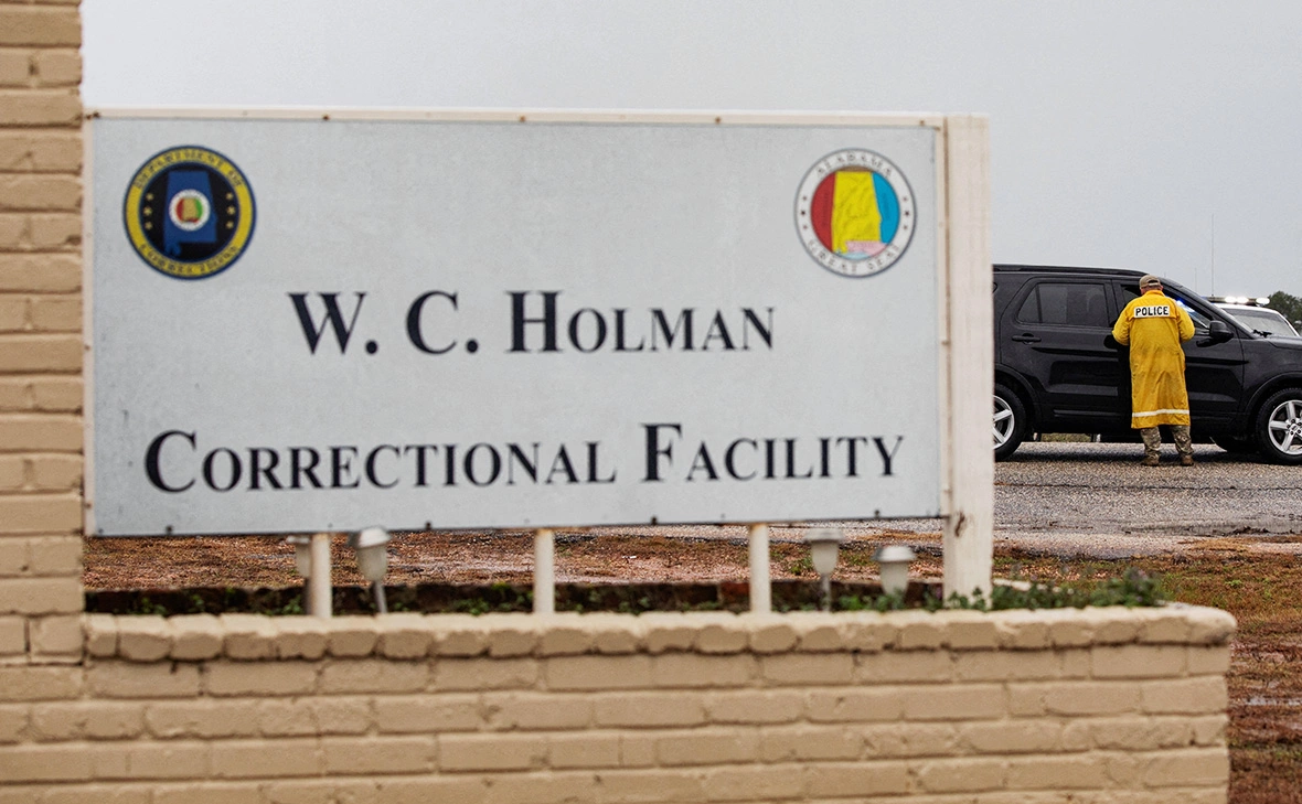 Micah Green / Reuters