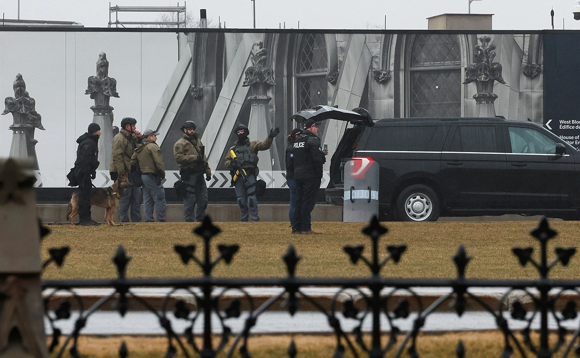 Blair Gable / Reuters