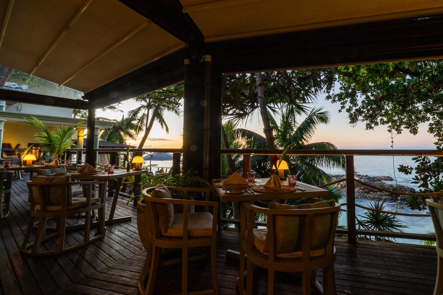 Ресторан отеля Hilton Seychelles Northolme Resort &amp; Spa